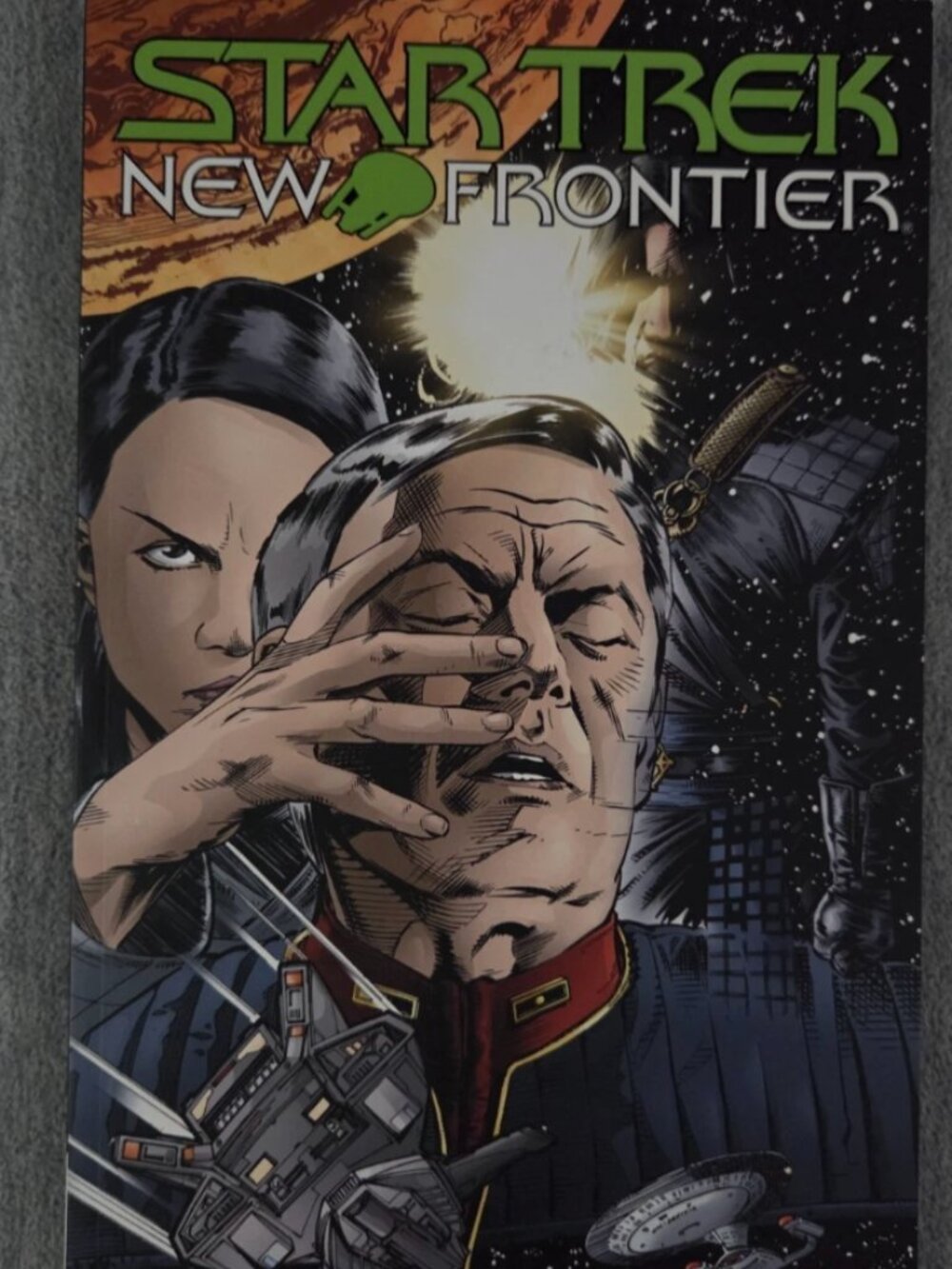 Star Trek New Frontier by David Thompson, 2008 IDW NEW, Graphic Novel
